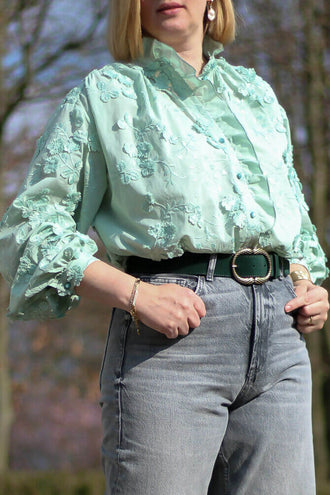 Blouse Anoushka ample vert eau avec fronces et broderies en dentelle, patron de couture pdf à télécharger