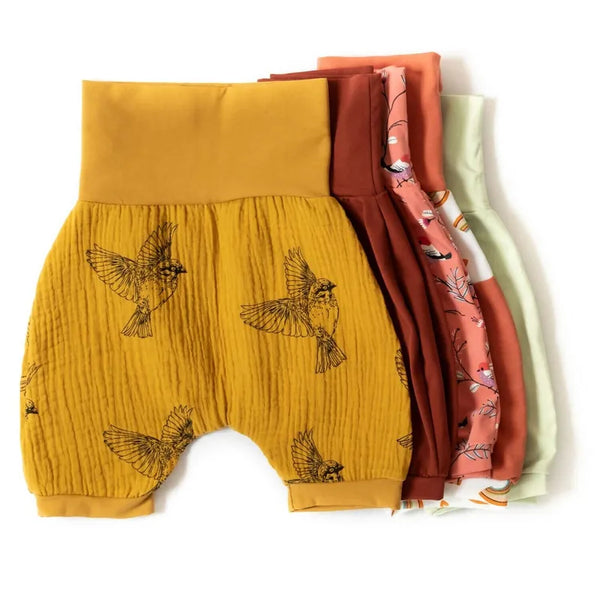 GOYAVE - LE sarouel et bermuda évolutif en tissu coloré disponible en patron de couture PDF à télécharger.