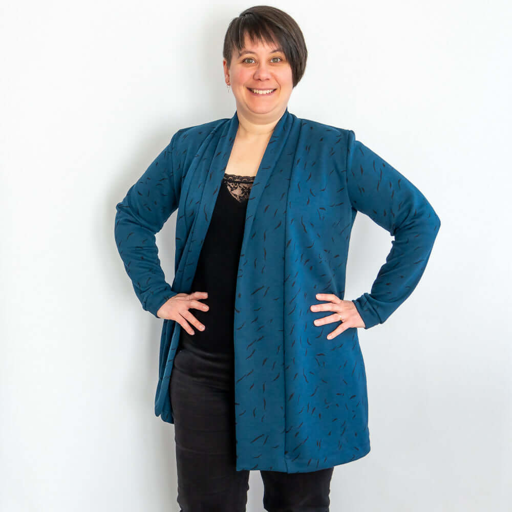 Gilet femme Jasmin, taille 34 à 56, coupe élégant et confortable, parfait pour la mi-saison en plusieurs longueurs.