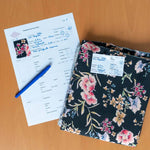 Organiseur de projets couture Miss Cactus avec patron de couture pdf à télécharger, tissu floral et fiche d'inventaire couture.