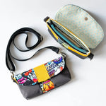 Pack de 3 pochettes et portefeuille – Safran avec pochette-portefeuille colorée et bandoulière, patron de couture pdf à télécharger.