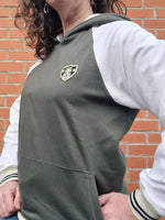Patron PDF Sweat ATLAS Adulte du XXS au 6XL, sweat vert avec capuche doublée et poche kangourou, patron de couture pdf à télécharger.