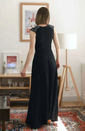 Robe - XS-L - DARK LAGUNA, patron de couture pdf à télécharger, vue arrière de la robe élégante en intérieur.