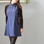 Robe et top Palmyre - 32 au 56, patron de couture pdf à télécharger, robe bleue avec col officier et poches, coupe décontractée élégante.