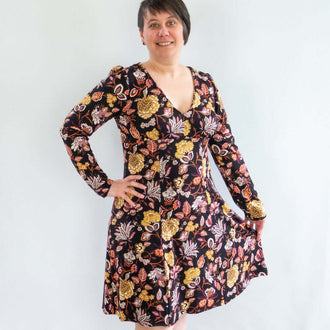 Robe jersey, 34 au 56, 4 statures – Capucine, modèle en jersey floral, patron de couture pdf à télécharger, vue de face.