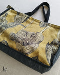 Sac cabas MARGARET en coton jaune moutarde à motifs floraux noirs, doublure grise, anse noire