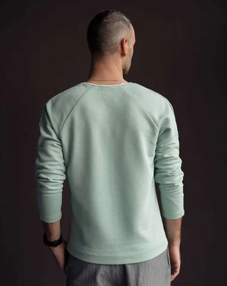 Vue de dos du Sweat Homme ALBERTO - Patron couture PDF du S au XXL, modèle téléchargeable, coupe confortable et moderne.