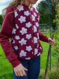 Sweat zippé ALTITUDE - Patron PDF de couture enfant du 2 ans au 16 ans, patron de couture pdf à télécharger, enfant portant un sweat à motifs.