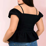 Top Yasmine Femme - Patron couture du 32 au 56, patron de couture pdf à télécharger, femme portant un haut noir élégant