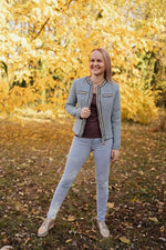 Femme portant une Veste - XS-XL - CHIC PICK, patron de couture pdf à télécharger, automne