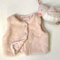 Veste de berger Goya - BEBE en fausse fourrure rose, patron de couture pdf à télécharger pour enfants de 1 à 24 mois, avec doublure florale.