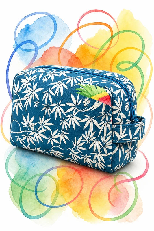 Trousse de toilette zippée en tissu bleu floral, patron PDF gratuit.