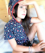 COMBYPYJ' MINUIT du 6 au 16 ans, modèle pour filles en tissu coloré avec capuche.