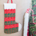 Calendrier de l'avent chaussette de Noël en tissu à rayures rouges et vertes, patron de couture pdf à télécharger