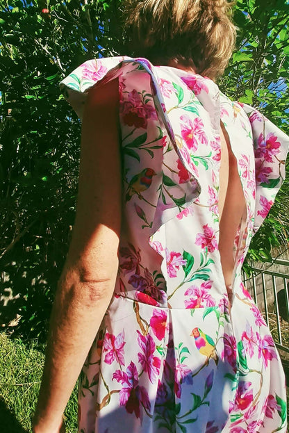 Combinaison Pantalon/Short Nephtys - T36 à 50 avec volants pour un look chic et féminin, patron de couture pdf à télécharger.