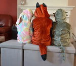 Enfants en Combinaison/Surpyjama PAPILLOTE, offrant confort et chaleur, idéal avec patron de couture pdf à télécharger.