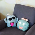 Coussins cactus à personnaliser sur un fauteuil, créés avec le patron de couture PDF à télécharger, amusants et uniques.