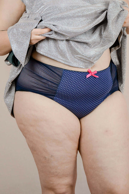 Culotte taille haute Manhattan, style rétro moderne, patron de couture PDF customizable, look séduisant.