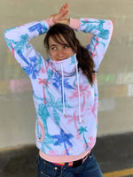 Patron de couture pdf à télécharger pour le Duo sweat TITUS pour adultes (XS - XXXL) et enfants (2 - 16 Ans), femme portant un sweat.