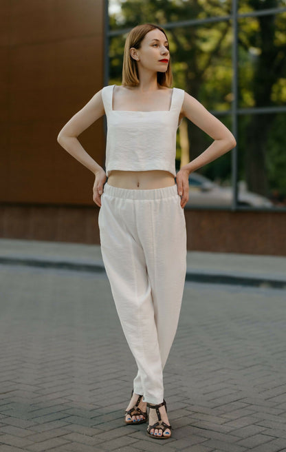 Femme portant Ensemble pantalon et haut pour femme - XXS/XL - SIMPLY SOPHISTICATED, patron de couture pdf à télécharger.