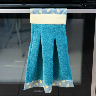 Essuie-main Miss Cactus bleu accroché au four, patron de couture pdf à télécharger, facile pour cuisine, niveau débutant.