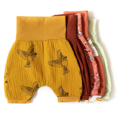 GOYAVE - LE sarouel et bermuda évolutif en tissu coloré disponible en patron de couture PDF à télécharger.