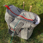 GRAND-MAMAN - Sac de tricot 35cm x 35cm x 20cm sur l'herbe, idéal pour patron de couture pdf à télécharger, avec poches multiples.