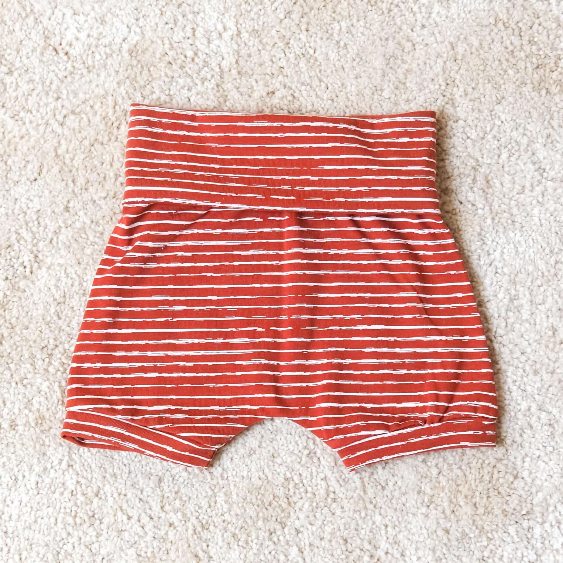 Short rayé pour enfant, patron de couture pdf à télécharger, GRENADE - Le legging et short évolutif, facile à coudre.