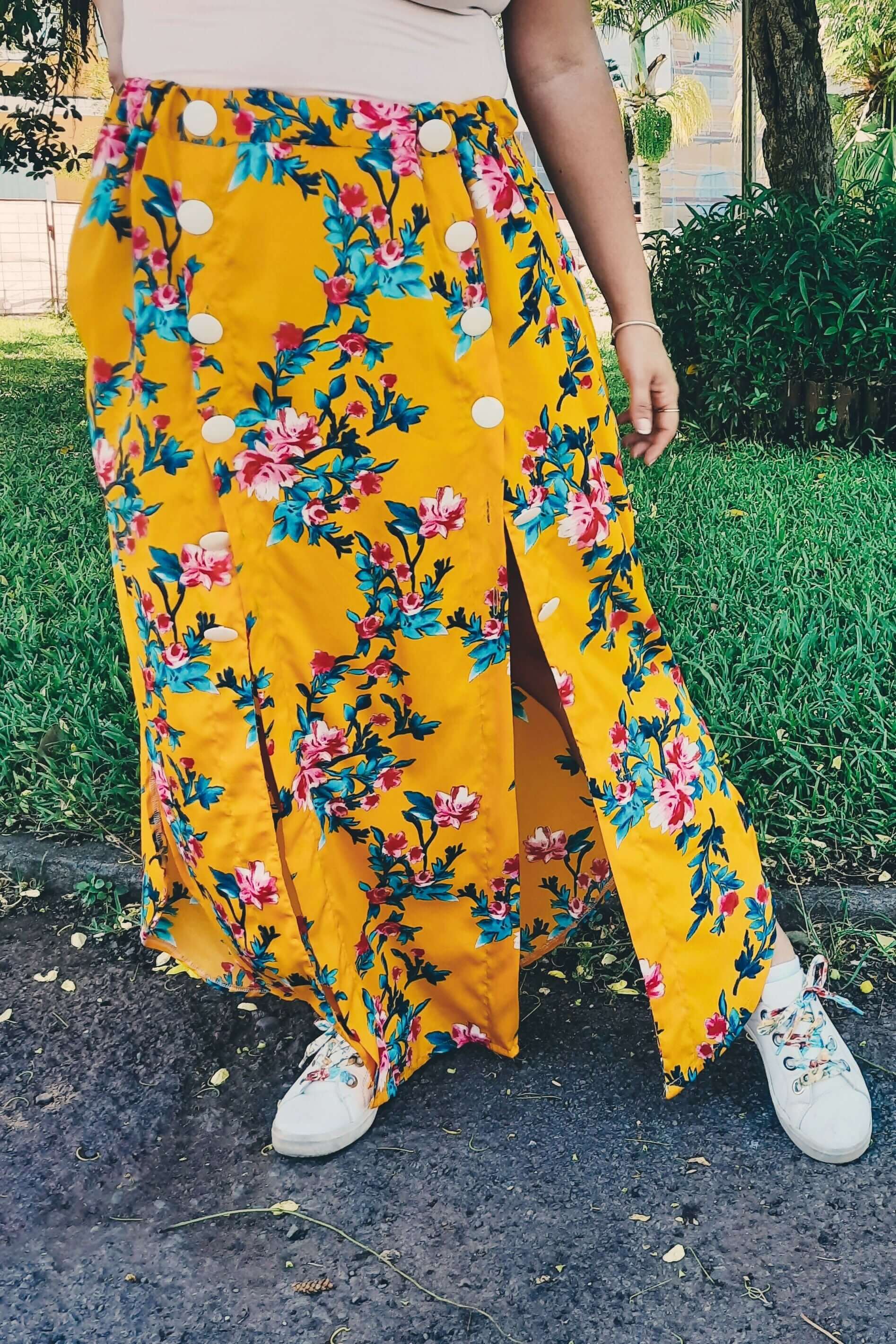 Jupe Astéria - T36 à 50, patron de couture pdf à télécharger, jupe longue boutonnée, originale avec poches invisibles et ceinture élastique.