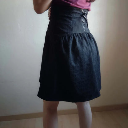 Jupe "Lunapé" du 32 au 60 avec taille haute et faux laçage, patron de couture pdf à télécharger.