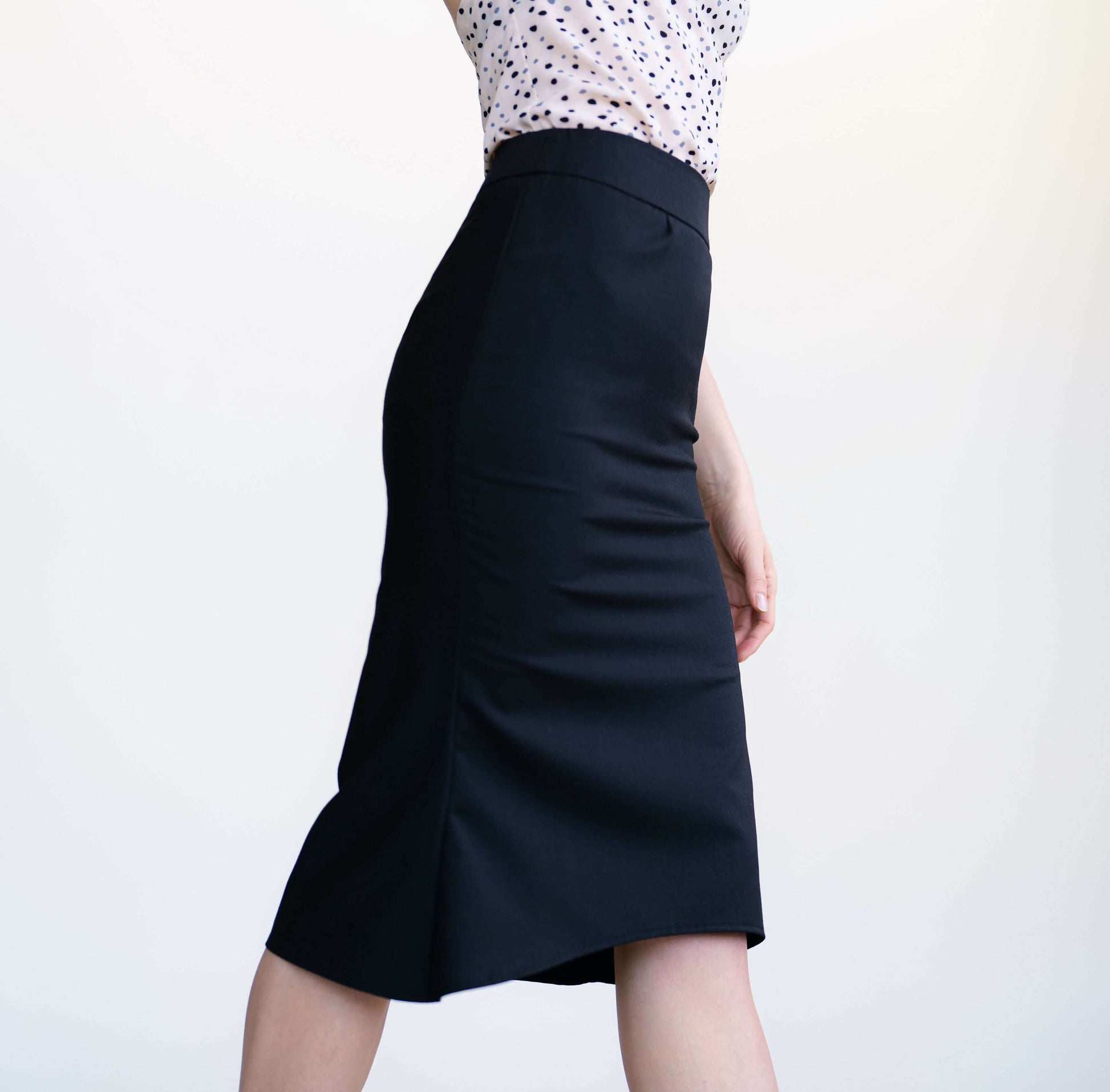 Jupe - XXS/XL - QUEEN LINE en patron de couture pdf à télécharger, jupe élégante pour couturières de niveau intermédiaire.