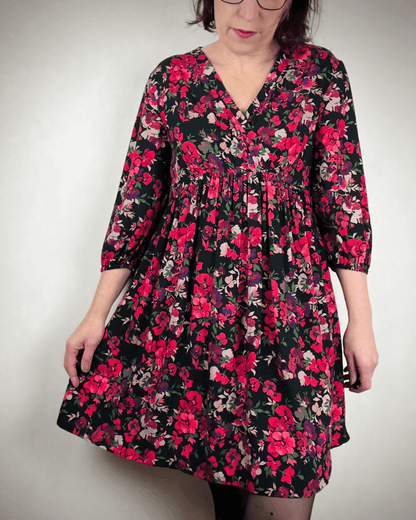 Robe Sorelle du 32 au 52 avec motif floral, patron de couture pdf à télécharger.