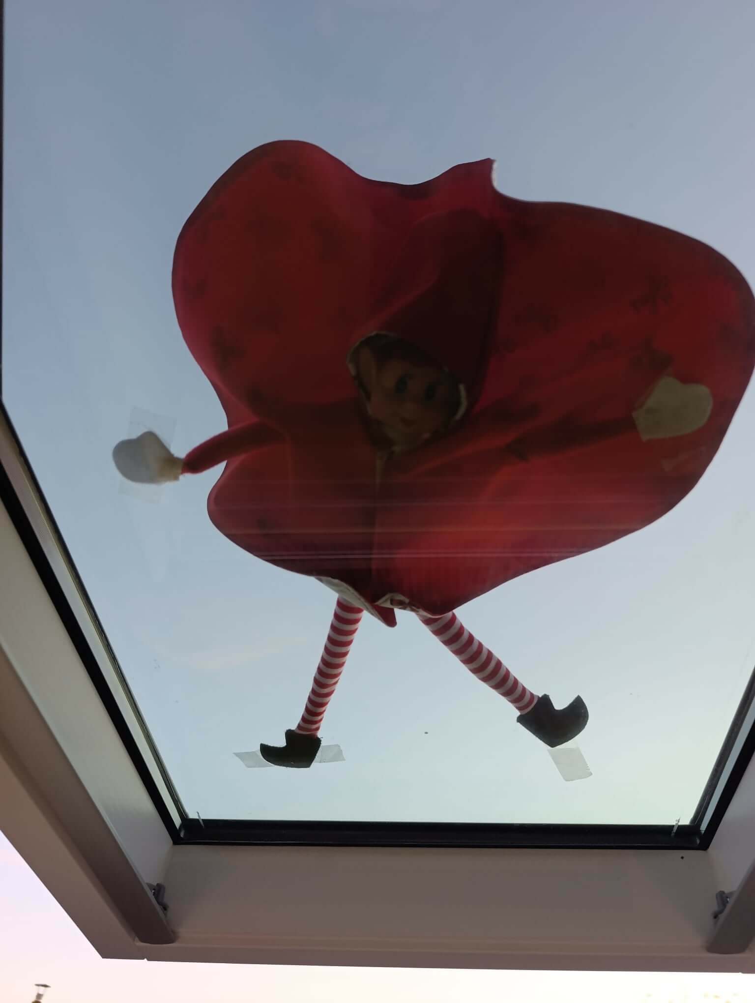 Le Pack du Lutin Stylé (et un peu turbulent) - lutins farceurs en pleine action, aperçu du patron de couture PDF à télécharger.