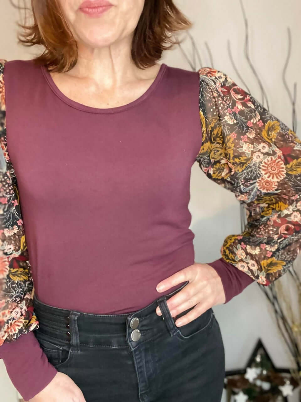 Le Top MYXINE du 34 au 46 avec des manches bouffantes florales, idéal pour des créations originales et personnalisées.