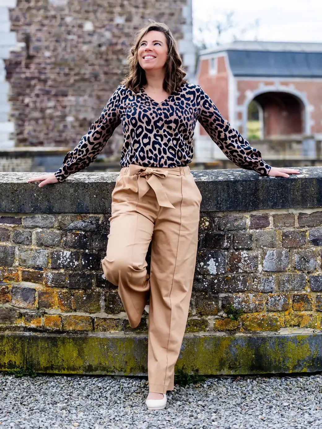 NASHI - Le pantalon palazzo chic avec top imprimé, patron de couture pdf à télécharger, élégance moderne et confort stylé à l'extérieur.