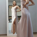 Nuisette femme - XXS/L - LA MIA PERLA, peignoir élégant, patron de couture PDF à télécharger, image d'une femme en nuisette rose devant miroir
