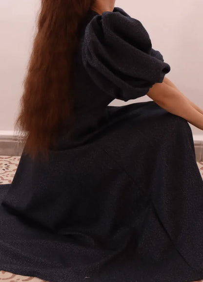 OLGA robe-taille de 30 à 58 EU élégante en patron de couture pdf à télécharger, vue arrière avec manches bouffantes et dos cintré.