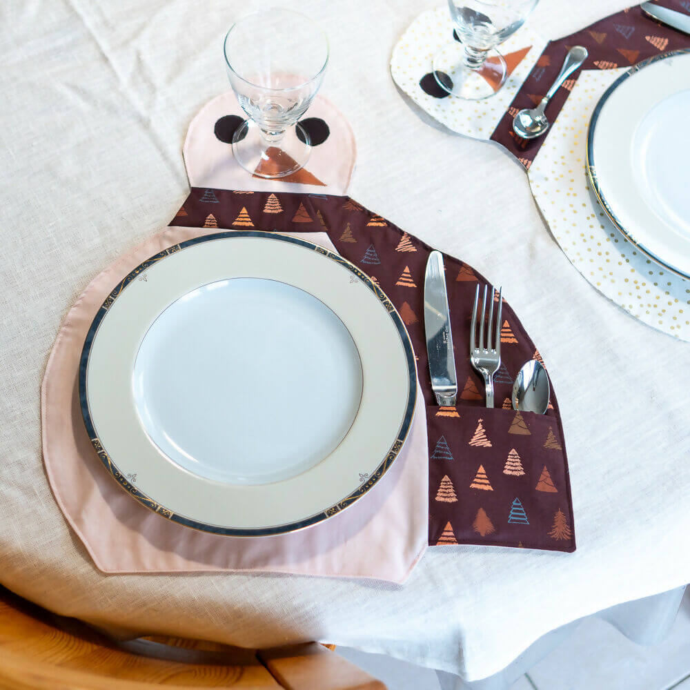 PACK Table de Noël 2, 4 patrons et tutoriels - Set de table en forme de Bonhomme de neige avec poche à couverts.