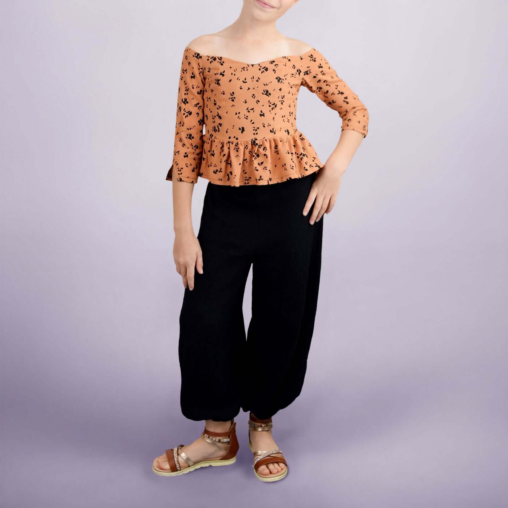 Pack Yasmine Enfants - Top + pantalon, patron de couture pdf à télécharger, ensemble confortable avec top dentelle et pantalon ample.