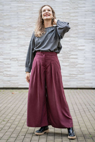 Pantalon ASTAU - 32 au 56, patron de couture pdf à télécharger, pantalon ample à taille haute avec plis pour style chic et moderne.