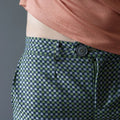 Pantalon - XS/XXL - BASIL patron de couture pdf à télécharger, vue rapprochée du motif et bouton