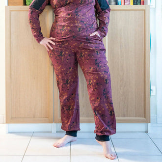 Pantalon pyjama sportwear, 34 au 56, 4 statures – Camomille, patron de couture pdf à télécharger, avec plis et poches possibles.