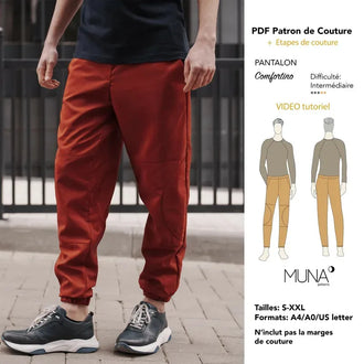 Homme portant le Patron PDF Pantalon Comfortino en sergé rouge, vue de face, coupe confortable du S au XXL