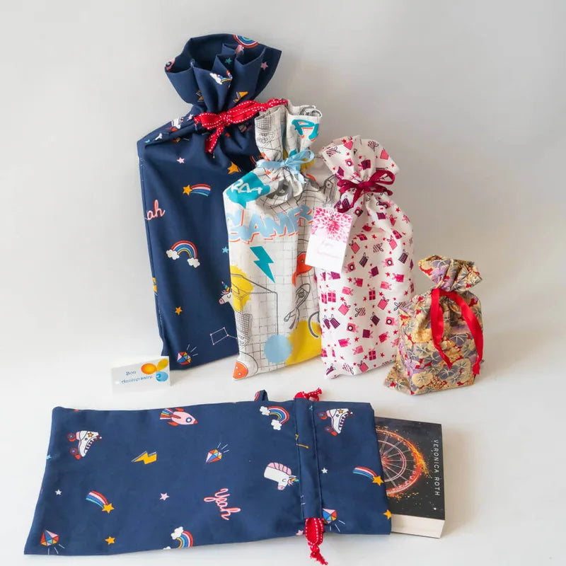 Pochette cadeaux zéro déchet, 6 formats – Oooh!, patron de couture pdf à télécharger, ensemble de pochettes réutilisables en tissu.