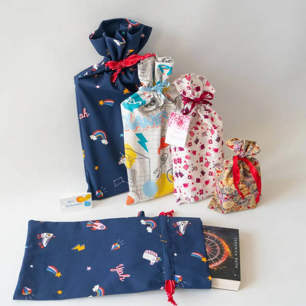 Pochette cadeaux zéro déchet, 6 formats – Oooh!, patron de couture pdf à télécharger, ensemble de pochettes réutilisables en tissu.