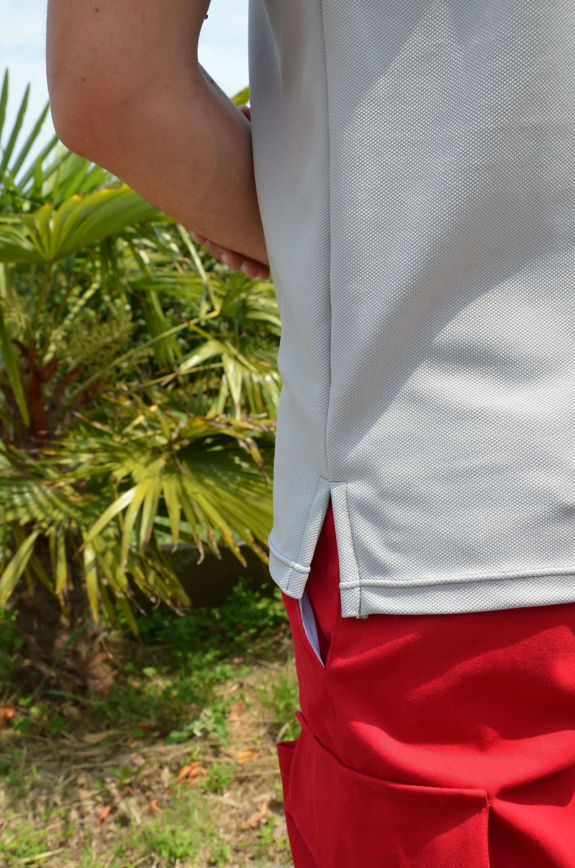 Polo LOPO avec patron de couture pdf à télécharger, manches courtes, finition bord côte, parfait pour toute garde-robe élégante.