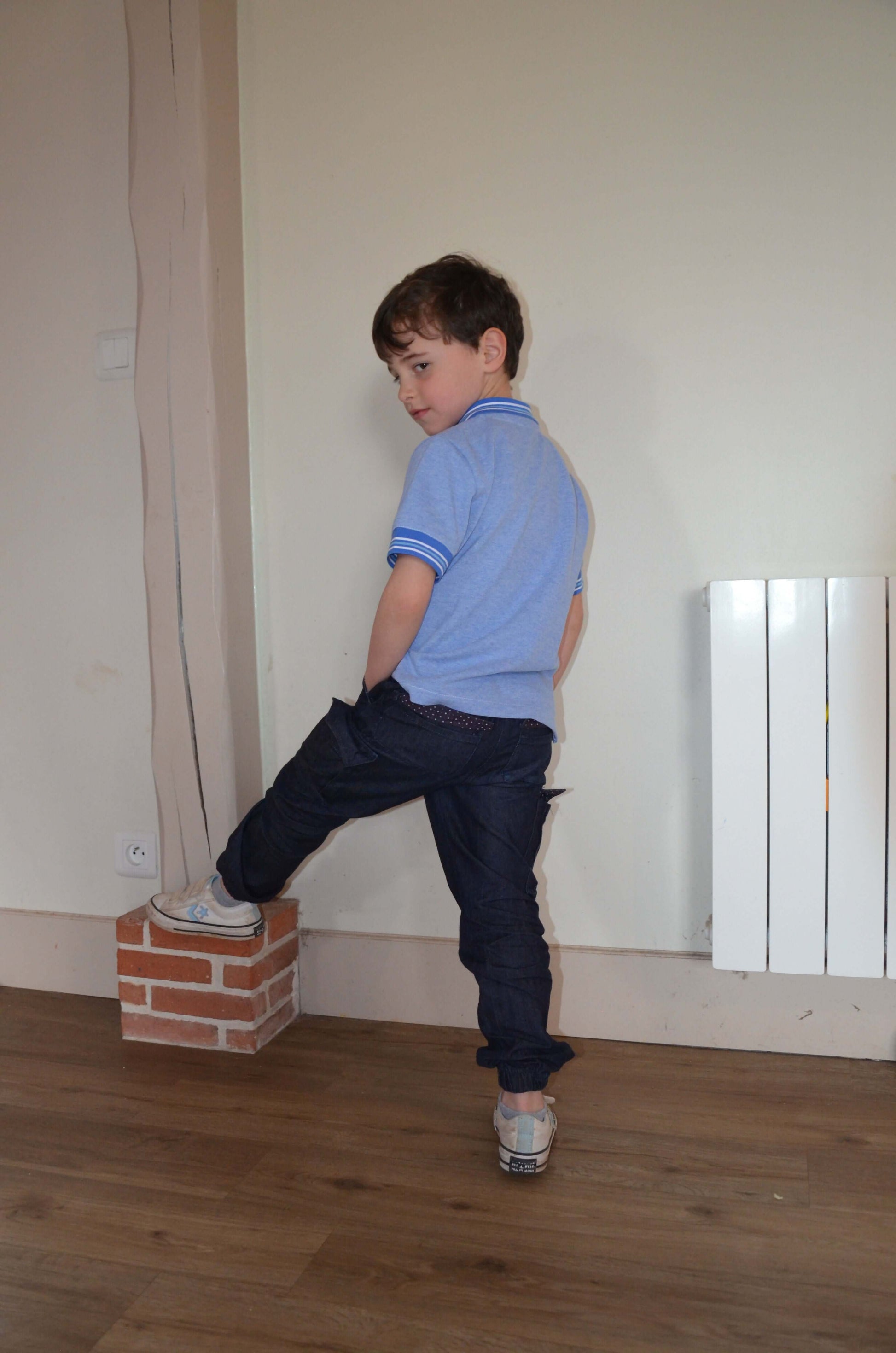 Polo MARCOLOPO enfant manches courtes en vue, patron de couture pdf à télécharger, polo basique multifacettes pour garde-robe.