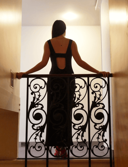 Vue arrière de la Robe Aury, patron de couture PDF à télécharger pour un look élégant et décontracté.