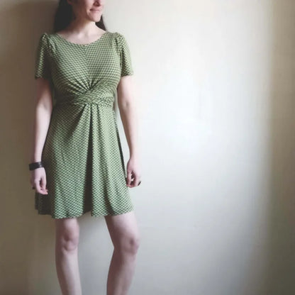 Robe "Azureen" du 32 au 60 en maille, patron de couture pdf à télécharger, avec liens croisés sous poitrine, version courte.