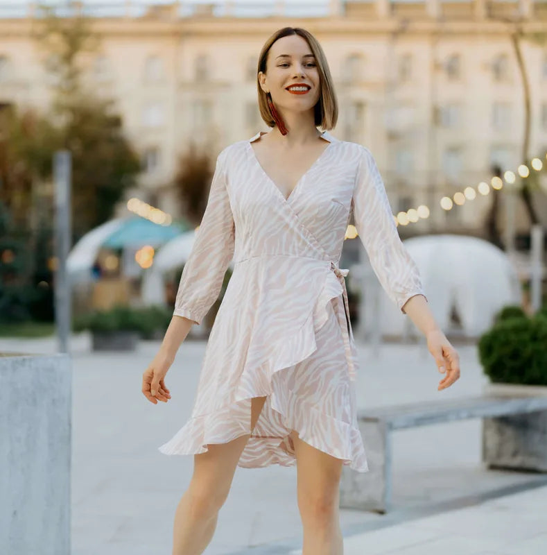 Robe Cache-Coeur - XS-XL - ANGELICA en tissu léger, idéale pour l'été, niveau intermédiaire, patron de couture pdf à télécharger.